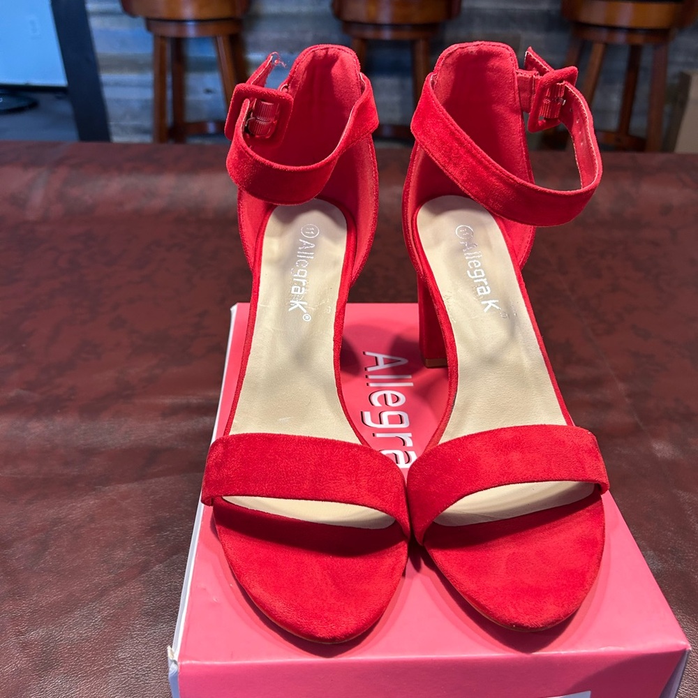 Allegra K heels! Woman’s size 11